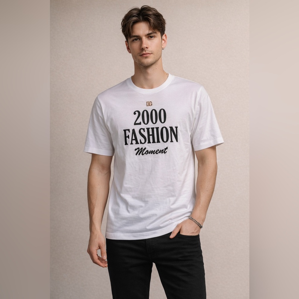 Dolce & Gabbana White Graphic '2000 Fashion Moment' Tee t-shirt Italian 44 /US S